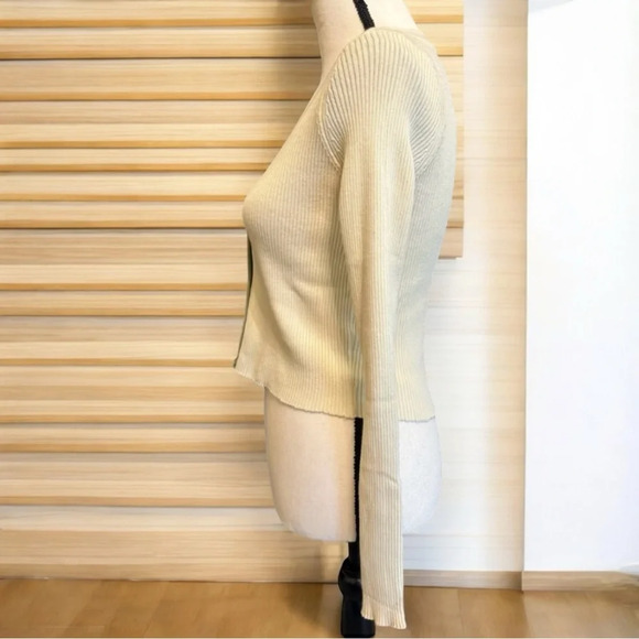 PEACH Two Tone Lightweight Olive Green & Cream Long Sleeve Cropped Sweater - XS - Picture 2 of 10